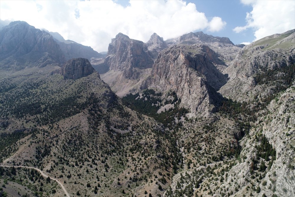 Aladağlar, Kademeli Normalleşmede Dağcıları Ve Kampçıları Ağırlıyor