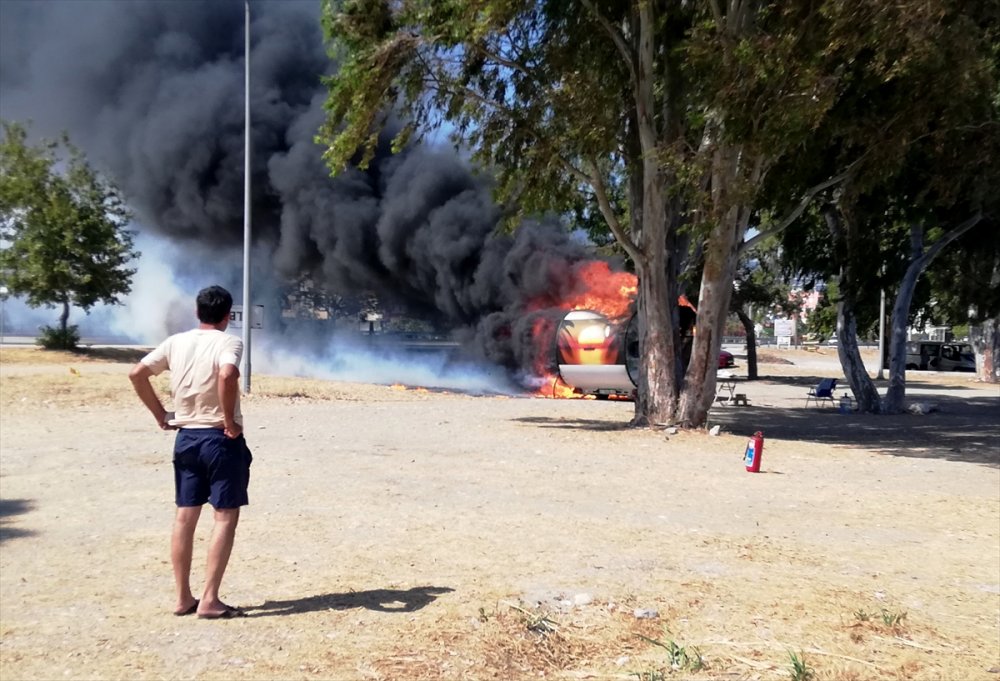 Antalya'da Çekme Karavanda Yangın Paniği