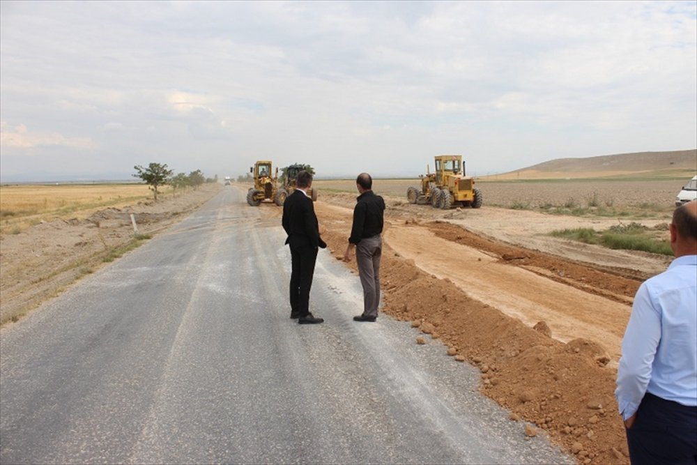 Karaman İl Genel Meclisi Başkanı Çayır, Yapımı Devam Eden Köy Yollarını İnceledi