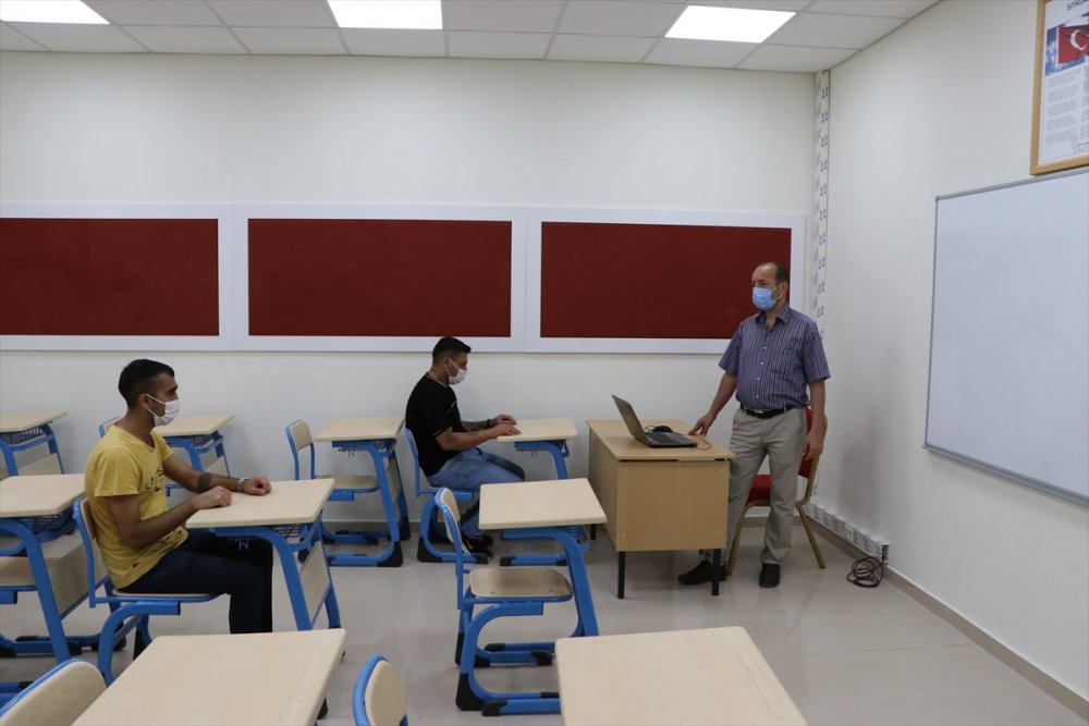 Niğde'de Hükümlüler, Eğitim Merkezine Dönüştürülen Eski Koğuş Binasında Meslek Öğrenecek