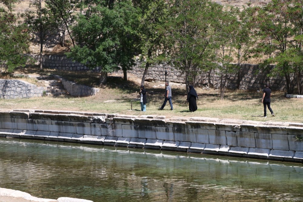 "Kapadokya'nın Giriş Kapısı" Niğde, Tarihi Ve Doğal Güzellikleriyle Cezbediyor