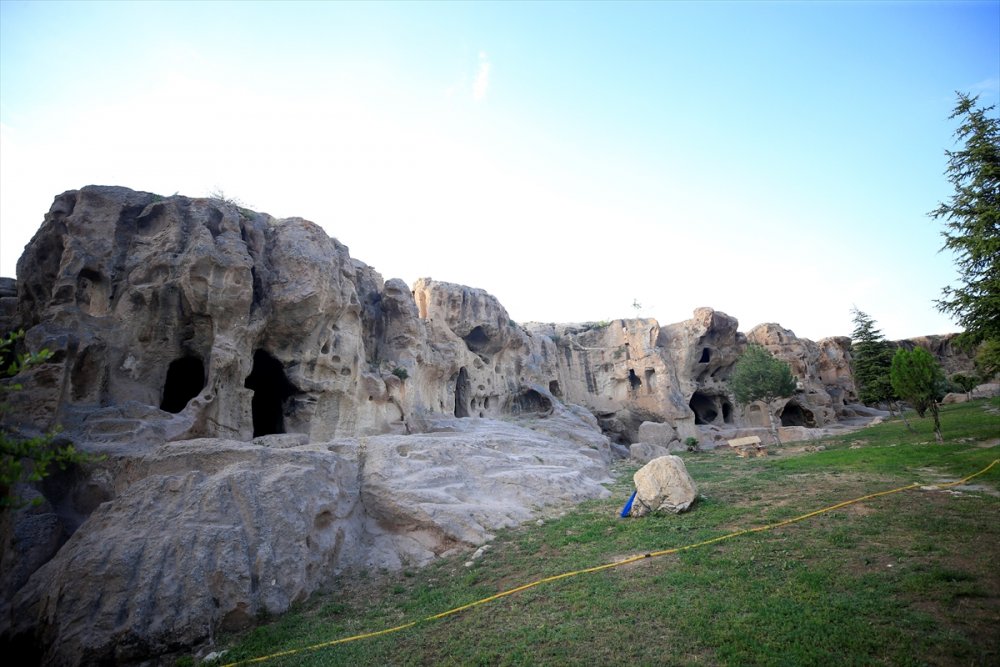 "Kapadokya'nın Giriş Kapısı" Niğde, Tarihi Ve Doğal Güzellikleriyle Cezbediyor