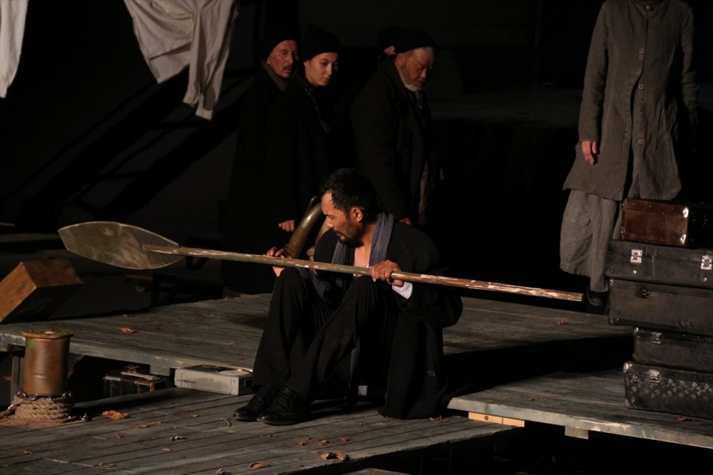 11. Antalya Uluslararası Tiyatro Festivali'nde "yalnızlık" Oyunu Sahnelendi