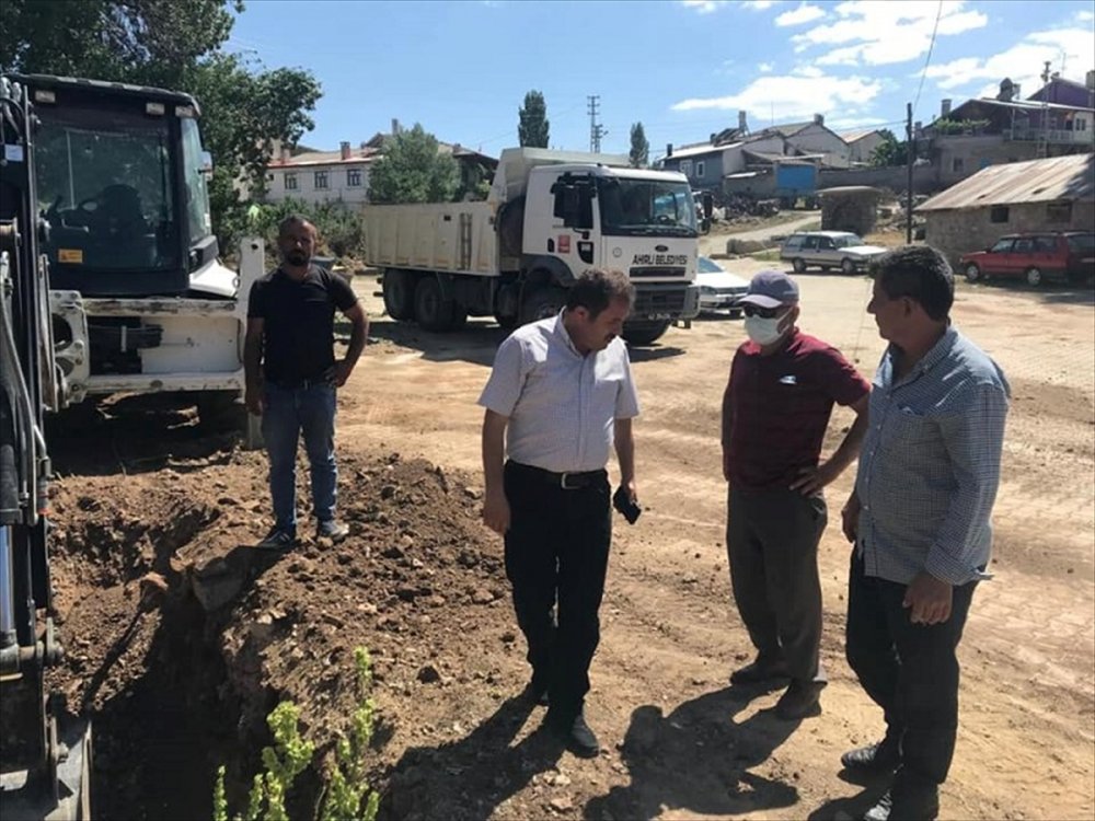 Ahırlı'ya Hayvan İçme Suyu Göleti Yapılıyor