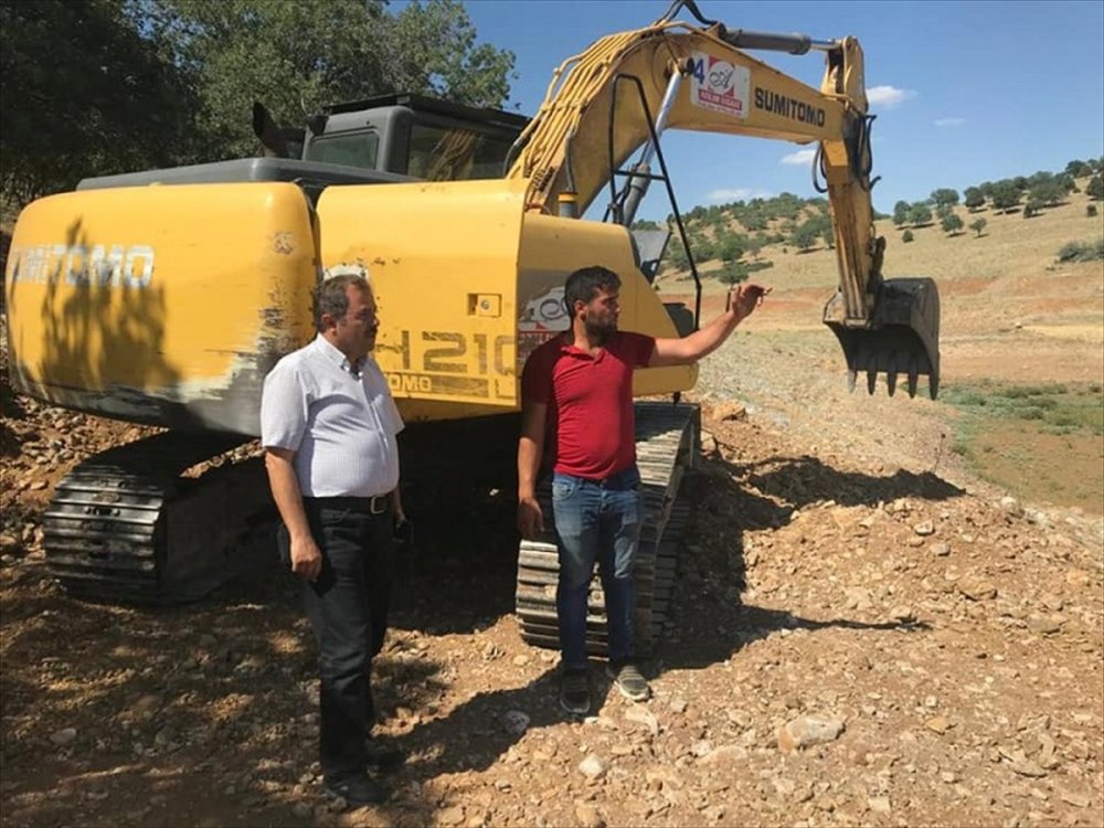 Ahırlı'ya Hayvan İçme Suyu Göleti Yapılıyor