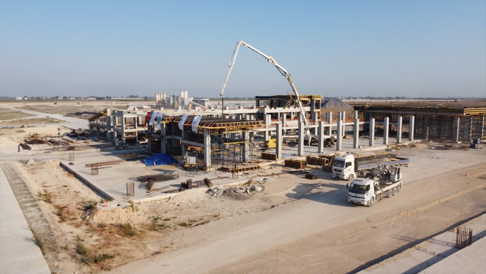 Çukurova Bölgesel Havalimanında Üstyapının Yüzde 20'si Tamamlandı