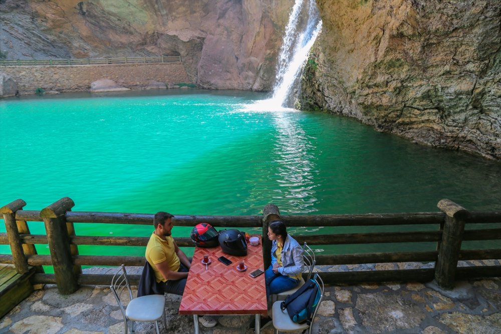 Doğaseverlerin Uğrak Noktası: Çetmi Şelalesi