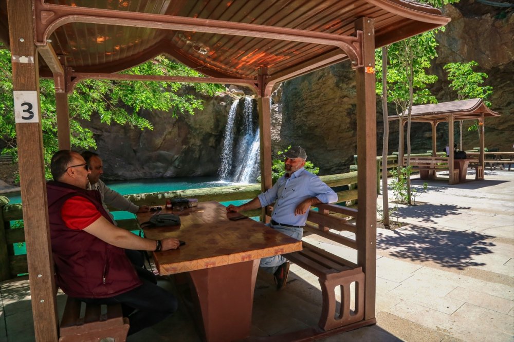 Doğaseverlerin Uğrak Noktası: Çetmi Şelalesi