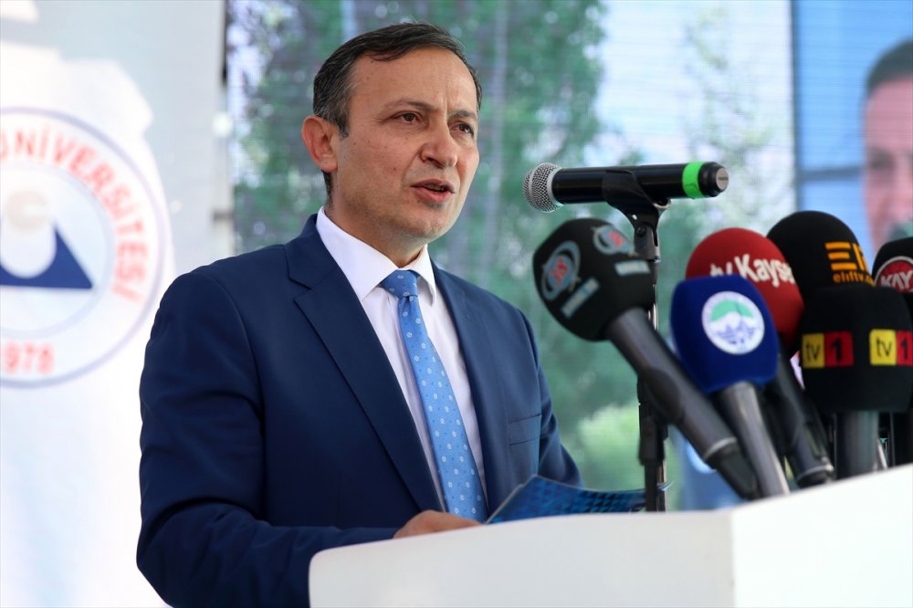 Ak Parti Genel Başkan Yardımcısı Özhaseki, Kayseri'de Hastane Açılış Töreninde Konuştu