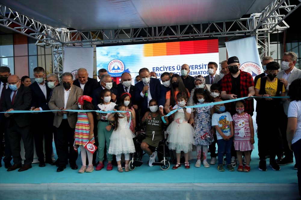 Ak Parti Genel Başkan Yardımcısı Özhaseki, Kayseri'de Hastane Açılış Töreninde Konuştu