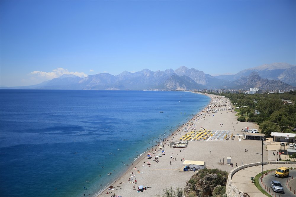 Akdeniz'de Kısıtlamasız Sahil Keyfi