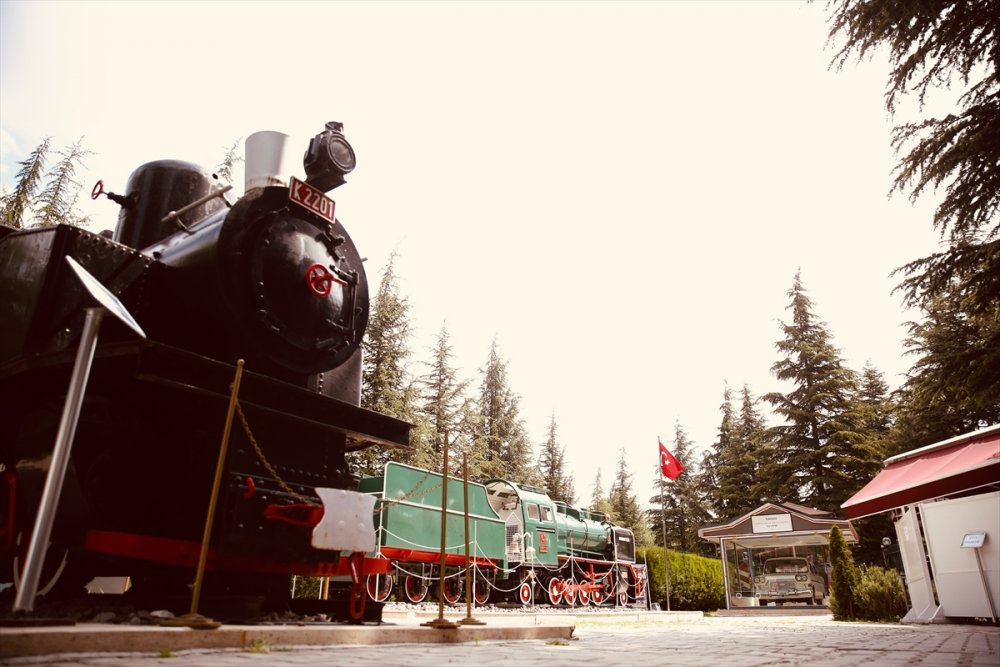 Devrim Otomobili Müzesi Kapılarını Yeniden Ziyaretçilerine Açtı