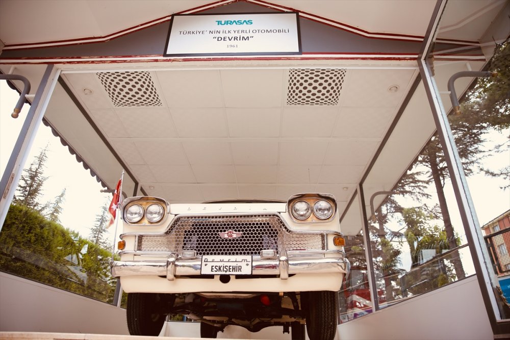 Devrim Otomobili Müzesi Kapılarını Yeniden Ziyaretçilerine Açtı