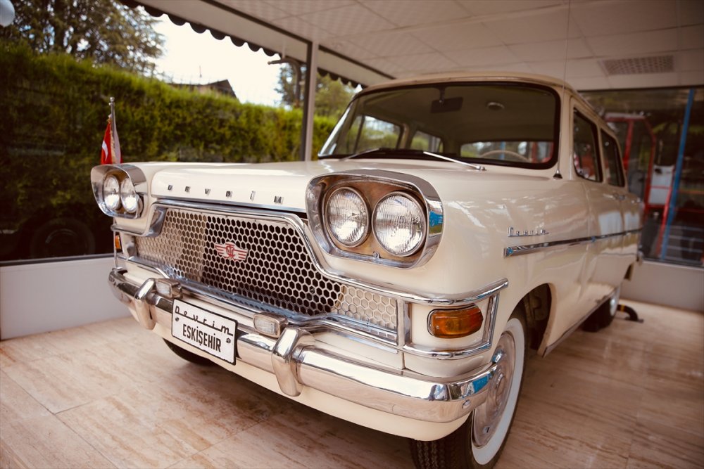 Devrim Otomobili Müzesi Kapılarını Yeniden Ziyaretçilerine Açtı