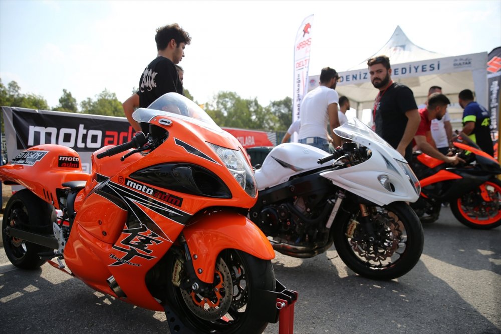 Mersin'de Motosiklet Tutkunları "Motodrag" Yarışmasında Buluştu
