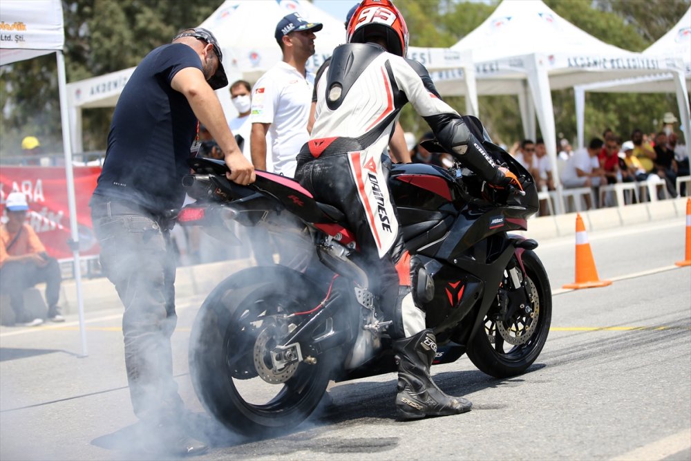 Mersin'de Motosiklet Tutkunları "Motodrag" Yarışmasında Buluştu
