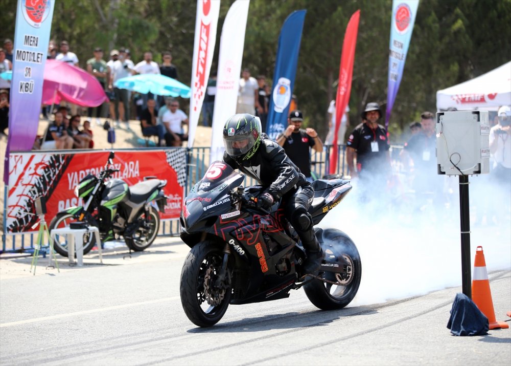 Mersin'de Motosiklet Tutkunları "Motodrag" Yarışmasında Buluştu