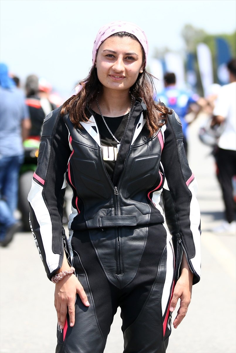 Mersin'de Motosiklet Tutkunları "Motodrag" Yarışmasında Buluştu