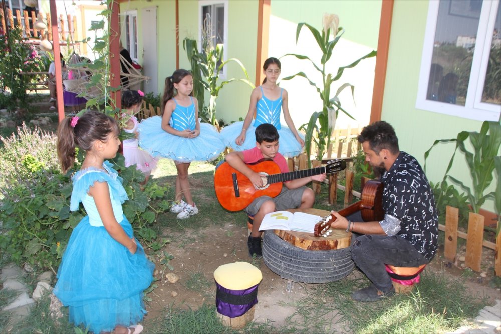 Antalya'da Doğayla İç İçe Olan "müzik Köyü Okulu"nda Çocuklar Eğlenerek Öğreniyor