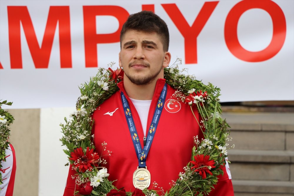 Niğdeli Şampiyonlara Coşkulu Karşılama