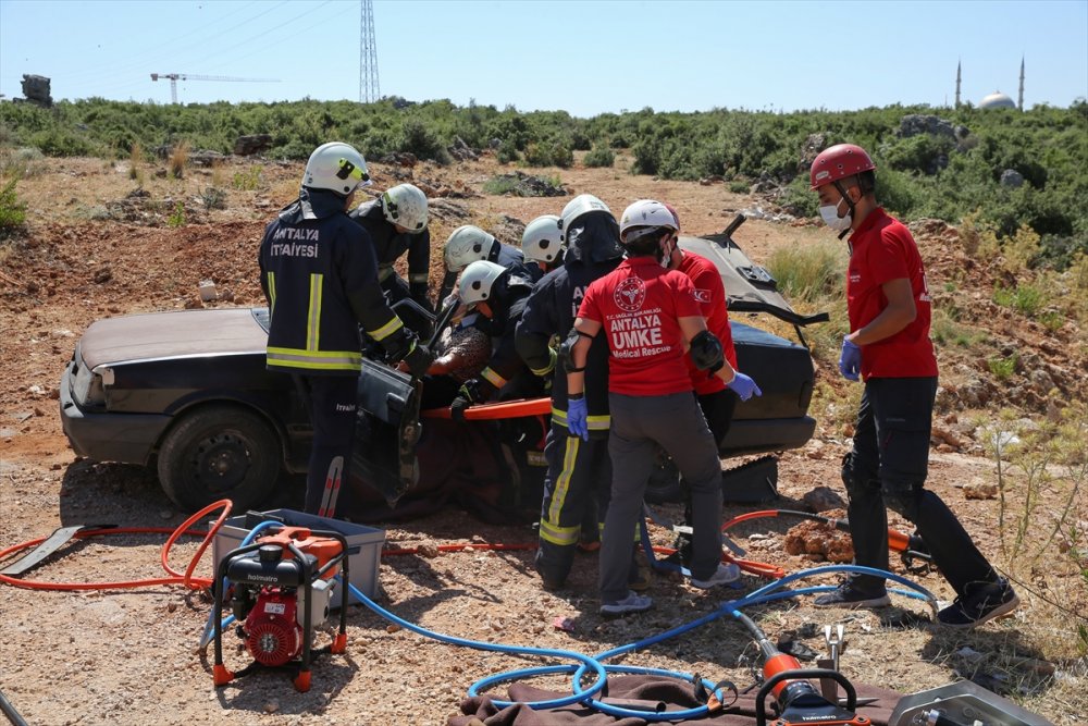 Antalya'daki "Afet Tatbikatı" Gerçeğini Aratmadı