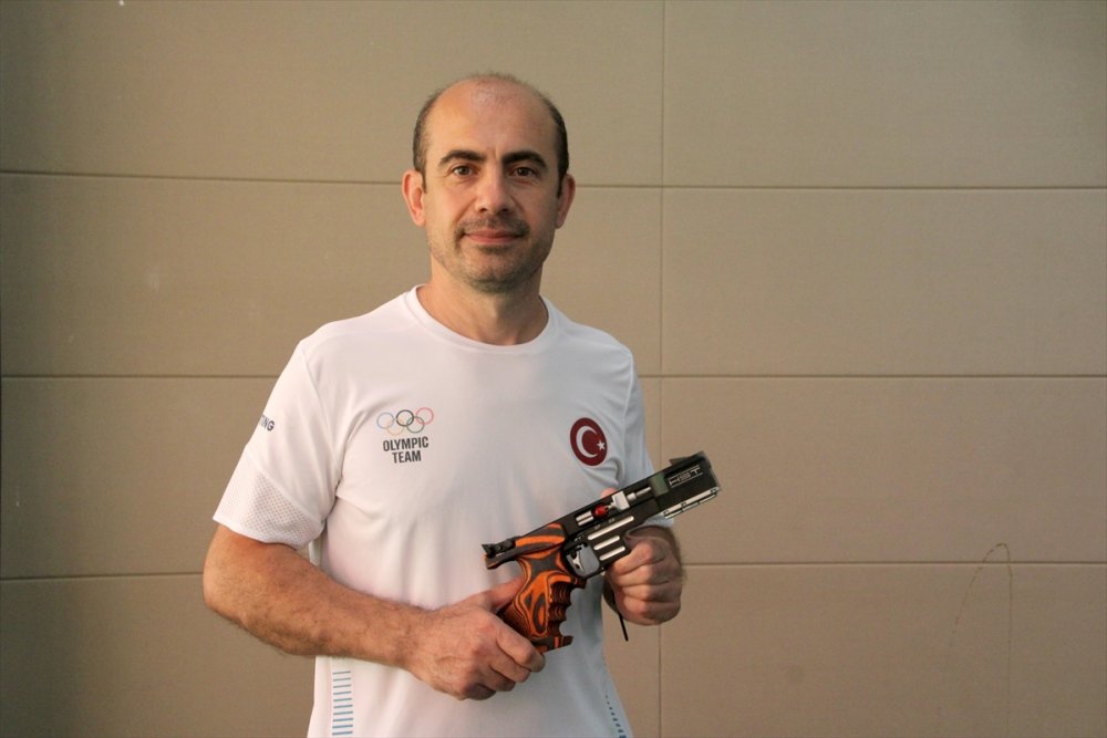 Atıcılık Milli Takımı Sporcusu Özgür Varlık, Tokyo Olimpiyatları'na Mersin'de Hazırlanıyor