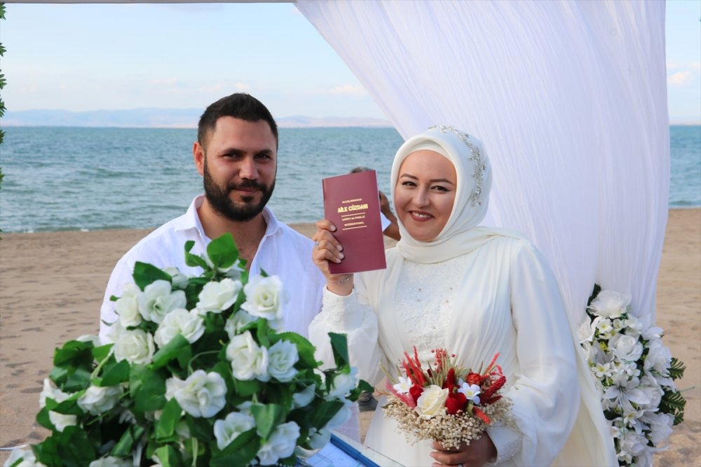 Beyşehir'de Görevli Nikah Memuru, Bu Kez Kızının Nikahını Kıydı