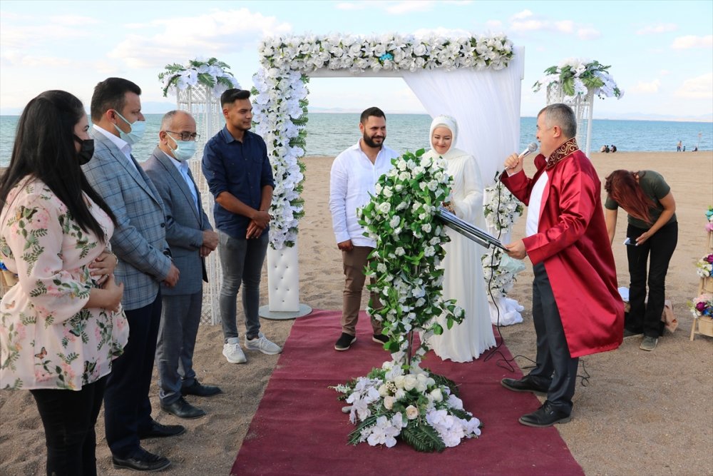 Beyşehir'de Görevli Nikah Memuru, Bu Kez Kızının Nikahını Kıydı