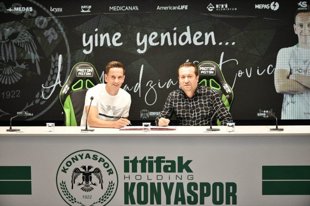Konyaspor, İç Transferde 2 Futbolcuyla Sözleşme İmzaladı