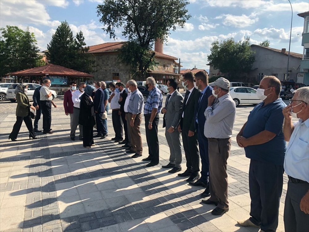 Ak Parti Genel Başkan Yardımcısı Usta, Yalıhüyük'te