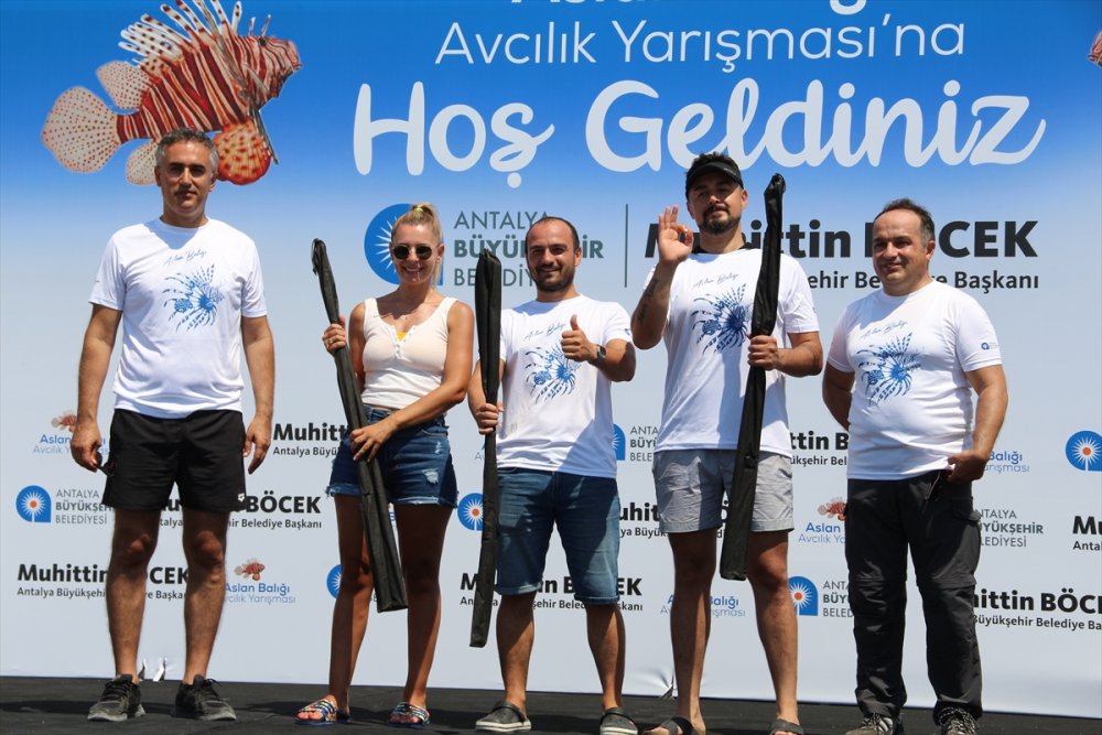 Antalya'da Zıpkınla Aslan Balığı Avlama Yarışması Düzenlendi