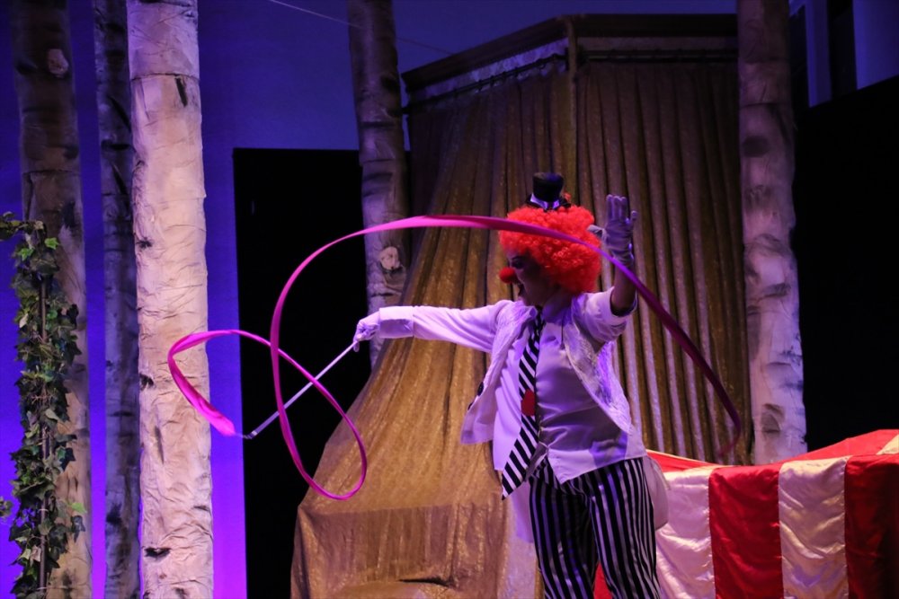 Nasreddin Hoca Şenlikleri Tiyatro Gösterisiyle Tamamlandı