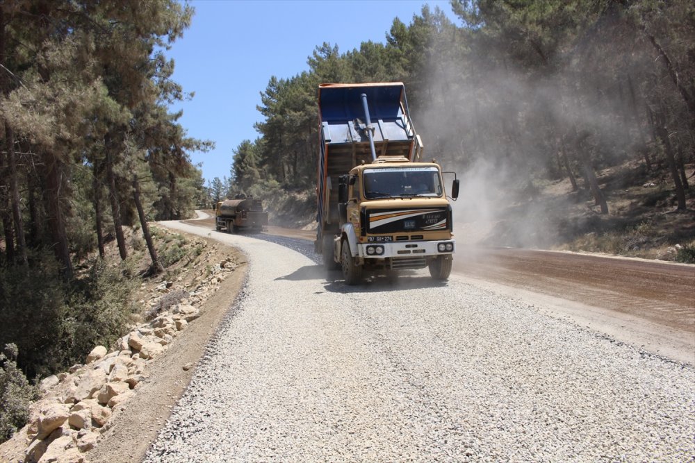 Üç İlçenin Kullandığı Yol Asfaltlanıyor