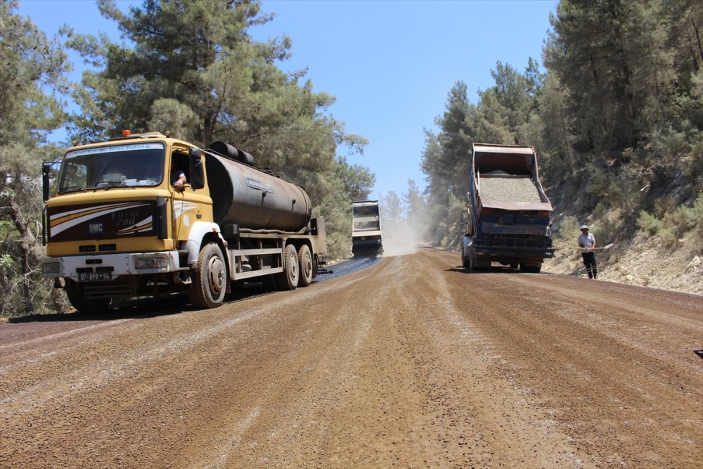 Üç İlçenin Kullandığı Yol Asfaltlanıyor