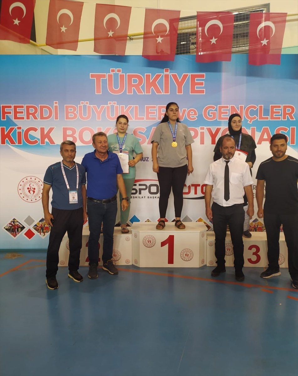 Karatay Belediyesporlu Gençler, "Türkiye Ferdi Büyükler Ve Gençler Kick Boks Turnuvası"ndan Dereceyle Döndü