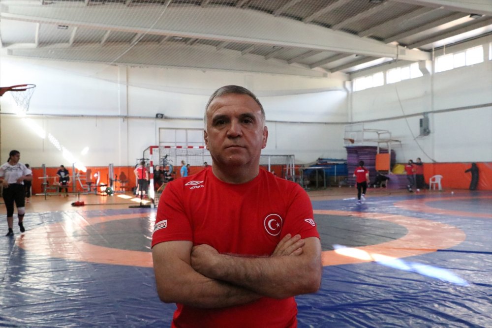 Genç Kadın Güreşçilerin Hedefi Dünya Şampiyonluğu