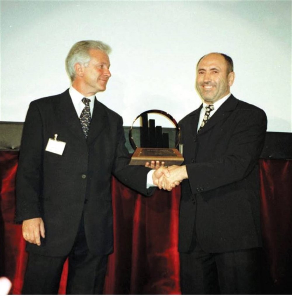 Üniversite Öğrencisi Olarak Gittiği Almanya'da Holding Sahibi Oldu