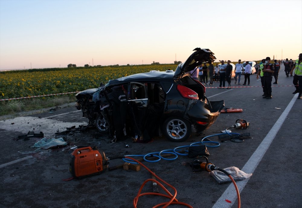 Aksaray'da Feci Kaza : 2 Ölü 6 Yaralı