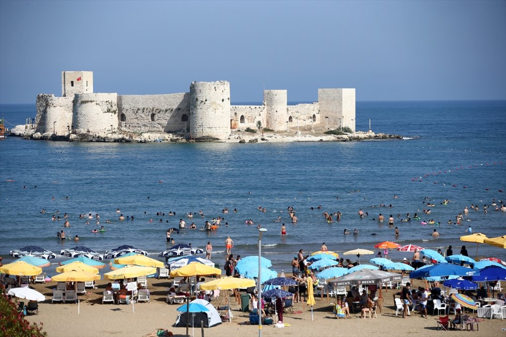Kızkalesi'ndeki Tesisler Bayram Tatili Dolayısıyla Doldu
