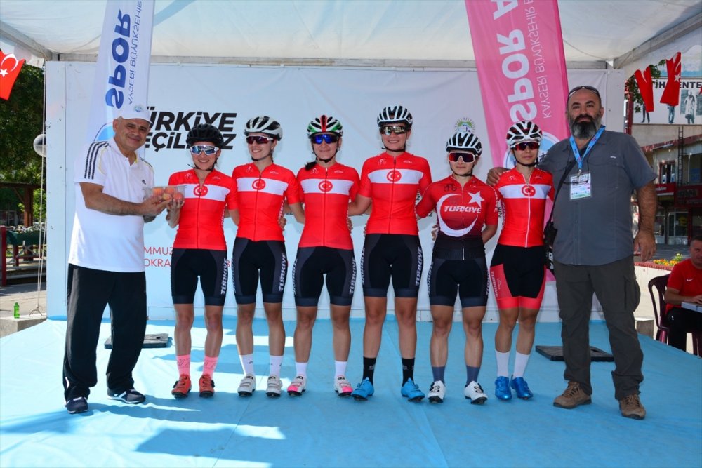 Erciyes 2021 Yol Bisikleti Yarışları, Grand Prix Develi Etabıyla Devam Ediyor