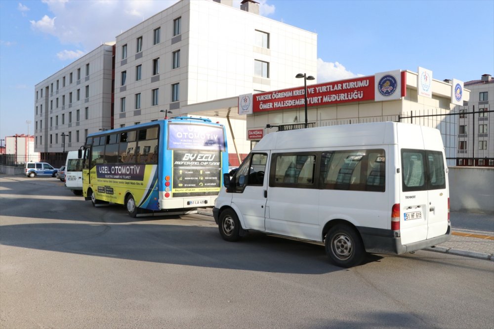 Niğde'de Yurda Yasa Dışı Yollarla Giren 85 Yabancı Uyruklu Yakalandı