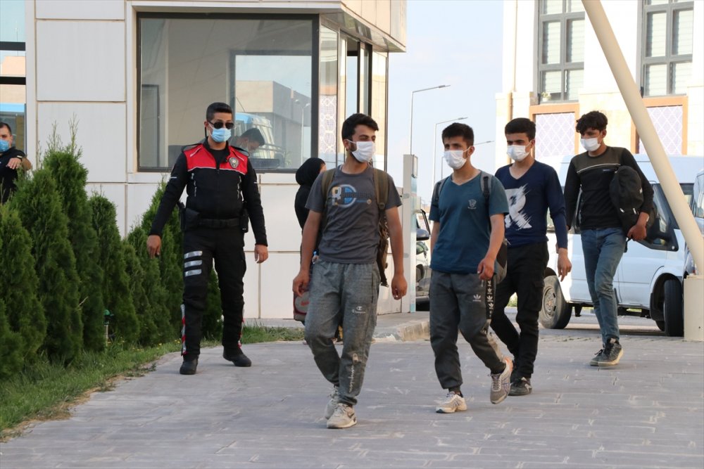 Niğde'de Yurda Yasa Dışı Yollarla Giren 85 Yabancı Uyruklu Yakalandı