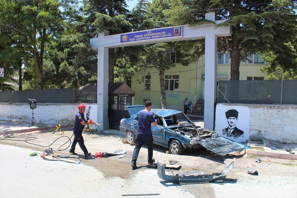 Ak Parti Yunak İlçe Gençlik Kolları Başkanı Trafik Kazası Geçirdi