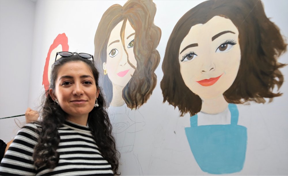 Aksaray'da Hastaneye Gelen Çocuklar İçin Duvarlar Süslendi