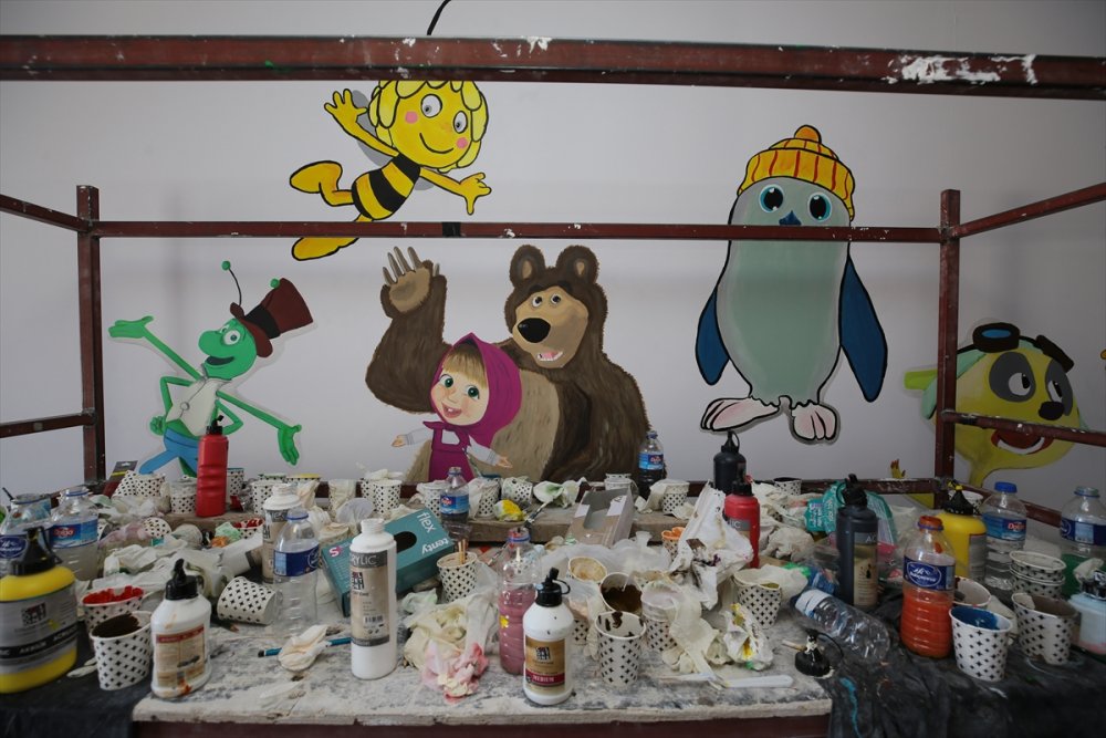 Aksaray'da Hastaneye Gelen Çocuklar İçin Duvarlar Süslendi