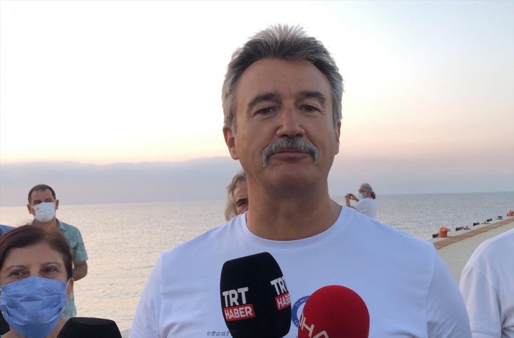 Kıbrıs Barış Harekatı'nın Yıl Dönümü Dolayısıyla Mersin'den KKTC'ye Yüzmeye Başladılar