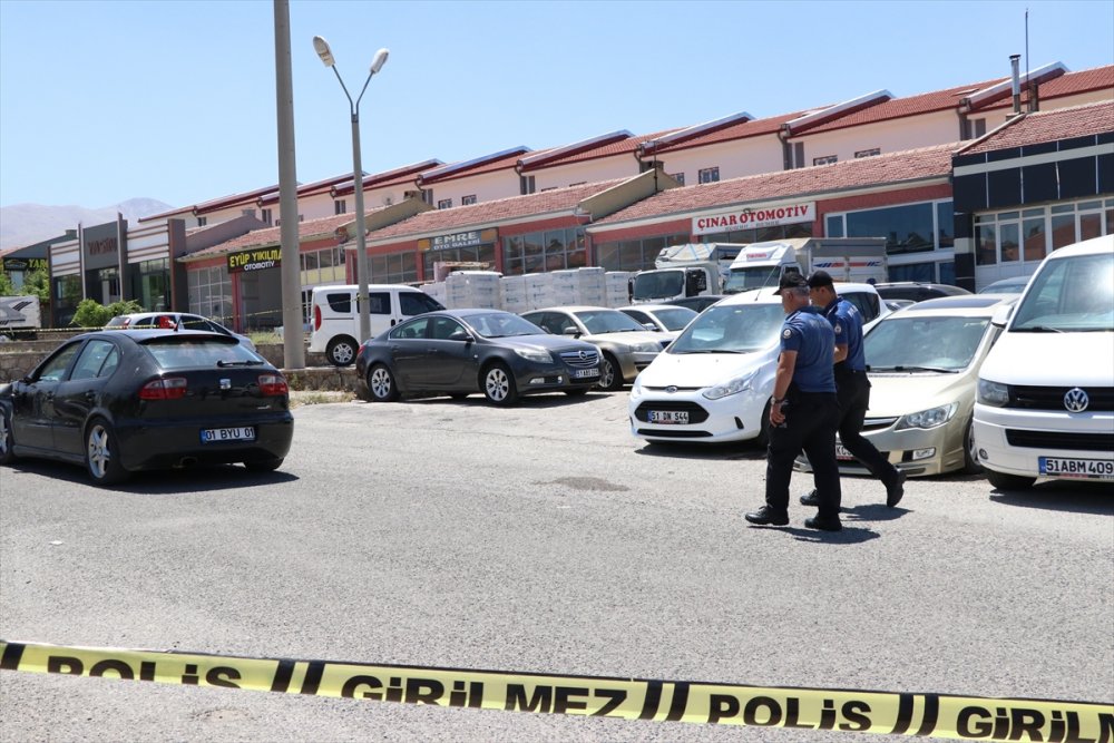 Niğde'de Husumet Kanlı Bitti: 2 Yaralı