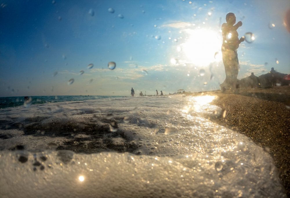 Sıcak, Deniz, Tatil ve İşte Antalya'da Son Durum