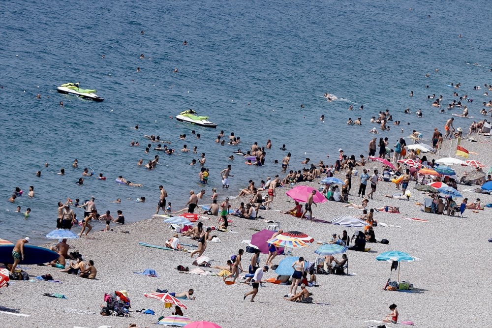 Sıcak, Deniz, Tatil ve İşte Antalya'da Son Durum