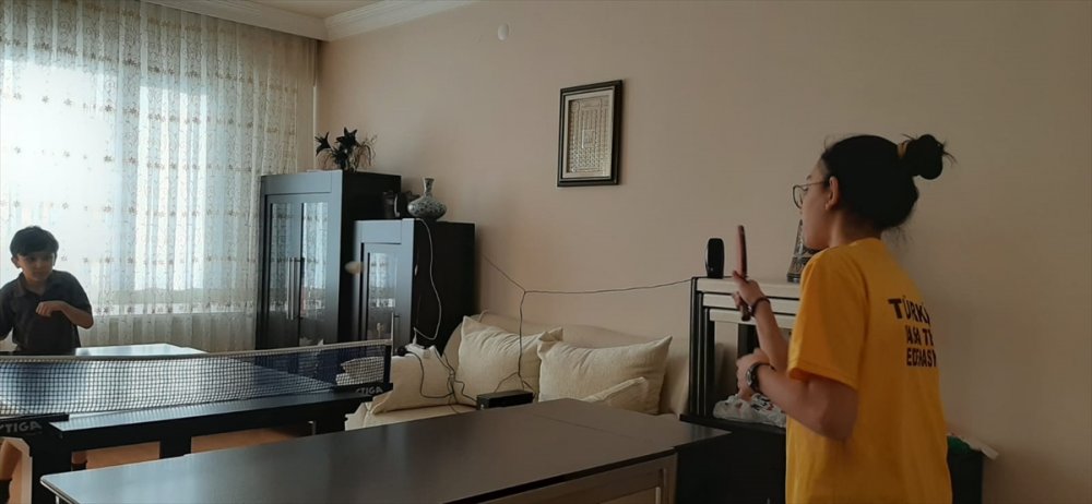 Masa Tenisinin Minik Şampiyonu Ali Enes, Müsabakalara Evde Yemek Masasında Hazırlandı